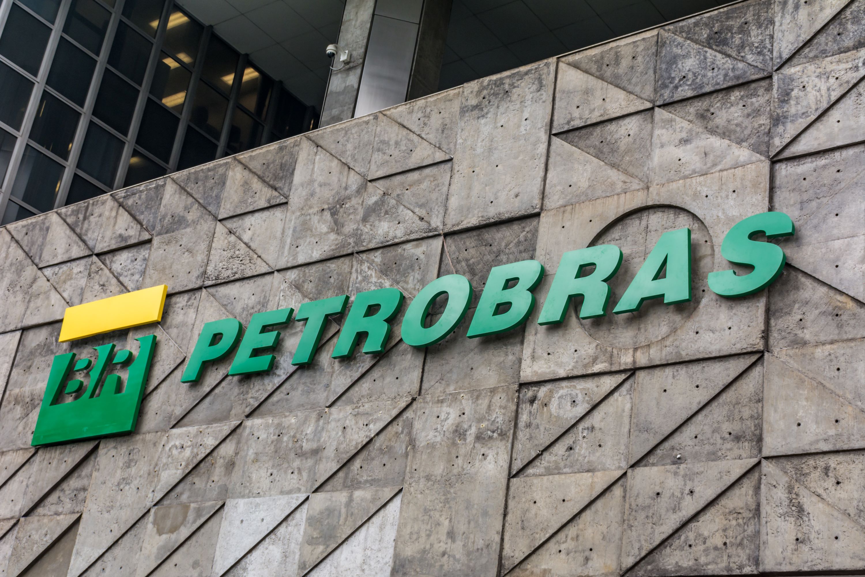 Fachada do Edise, edifício-sede da Petrobras no Rio de Janeiro